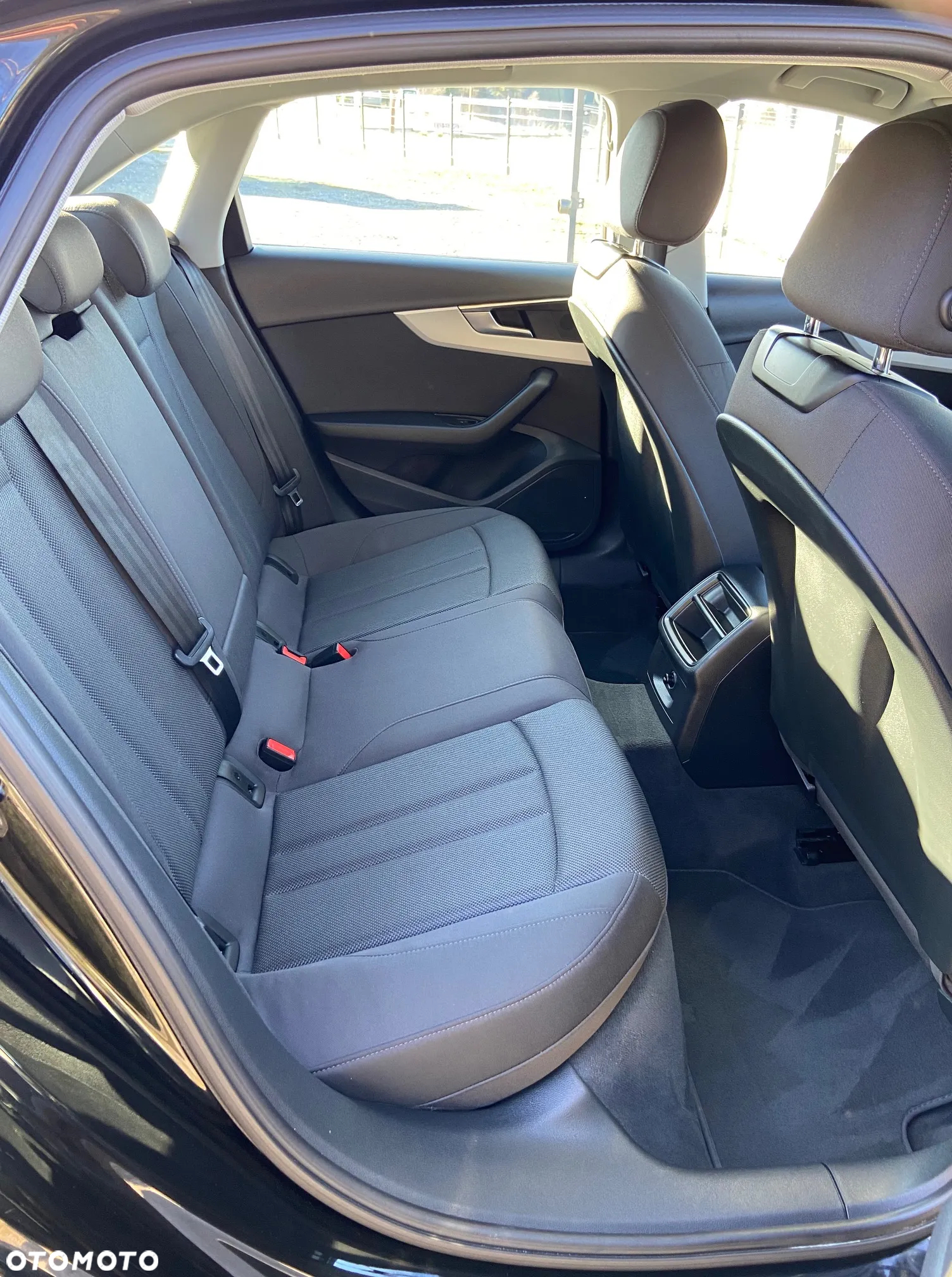 Audi A4 Avant 35 TDI S tronic - 23
