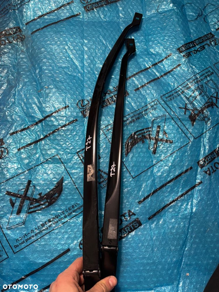 Ramiona wycieraczek Toyota Avensis T27 09-15r. - 1