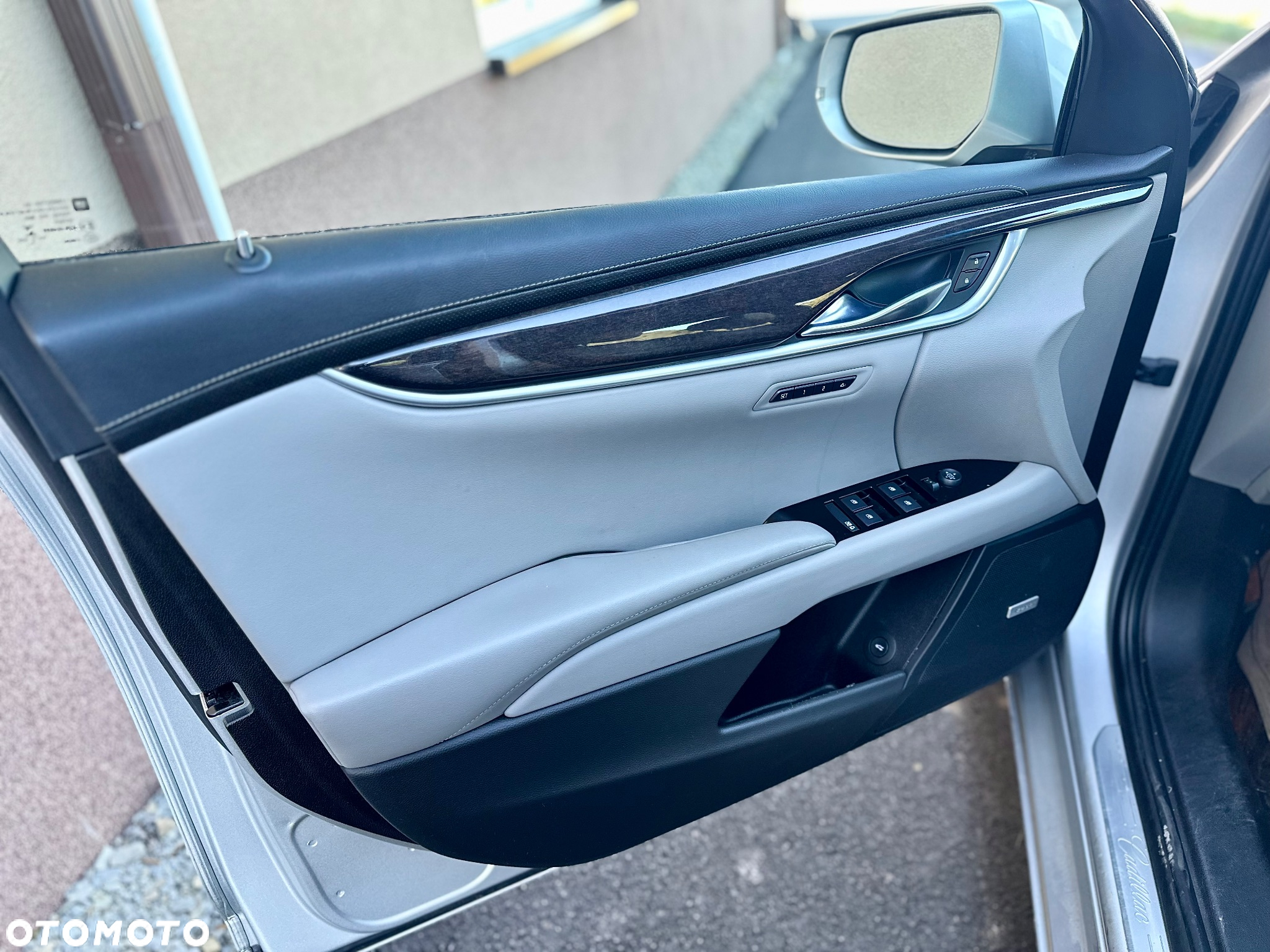 Cadillac XTS - 14