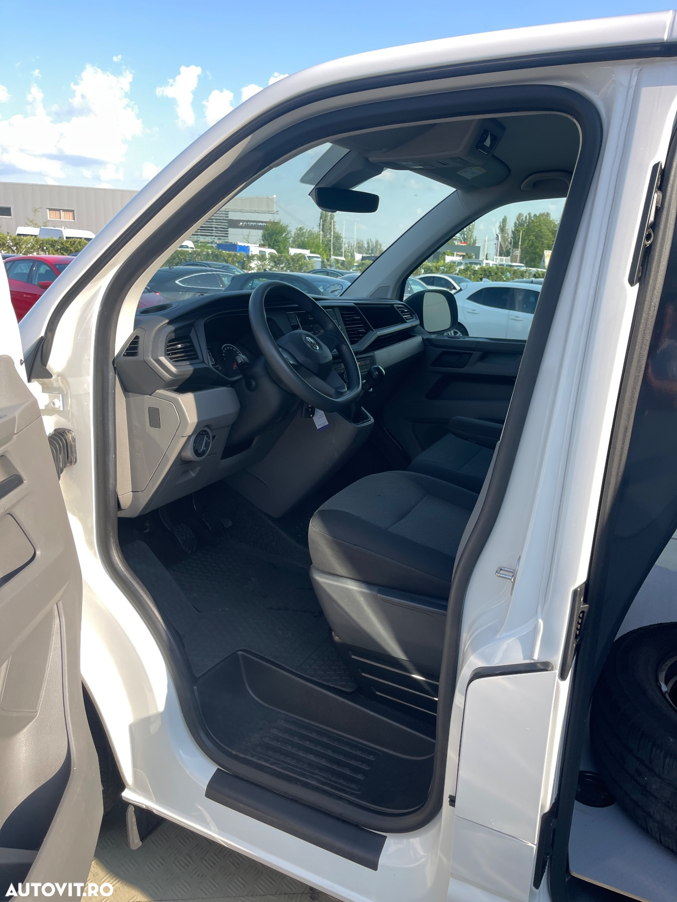 Volkswagen Transporter 2.0TDI LUNG USI SPATE 2CULISANTE - 28