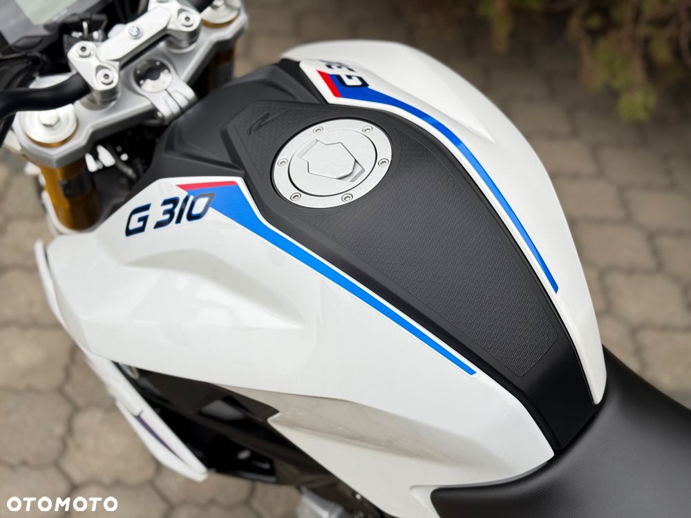 BMW G - 29