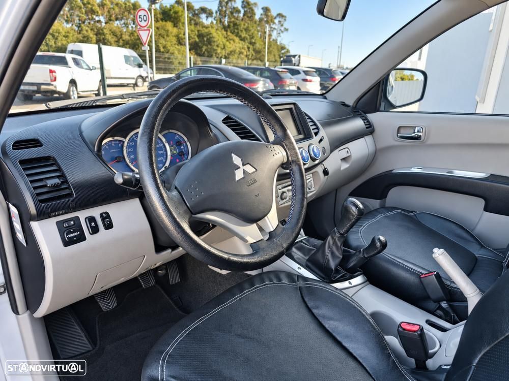 Mitsubishi L200 2.5 DI-D Cabine Dupla 4x4 - 8