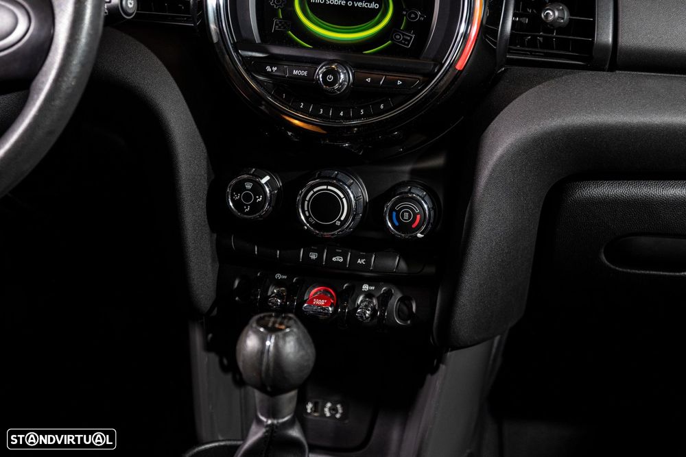 MINI 5 Portas One D - 18