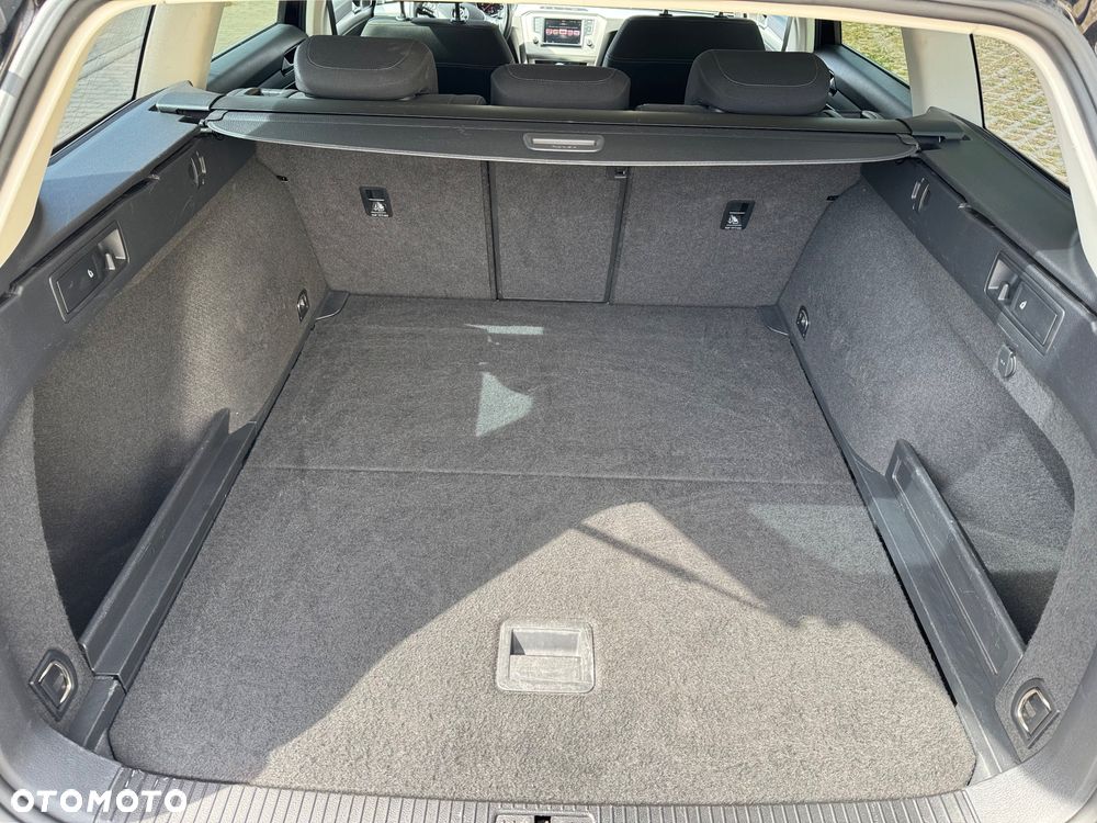 Volkswagen Passat 2.0 TDI (BlueMotion Technology) Comfortline - 10