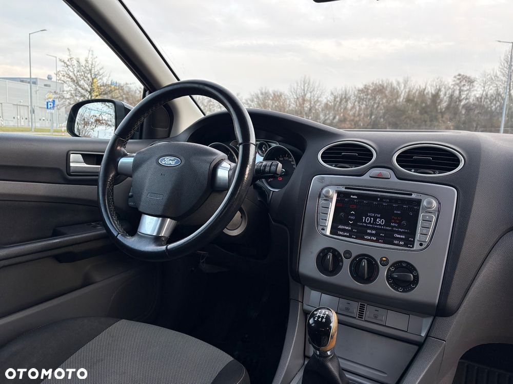 Ford Focus 1.8 Black Magic - 9