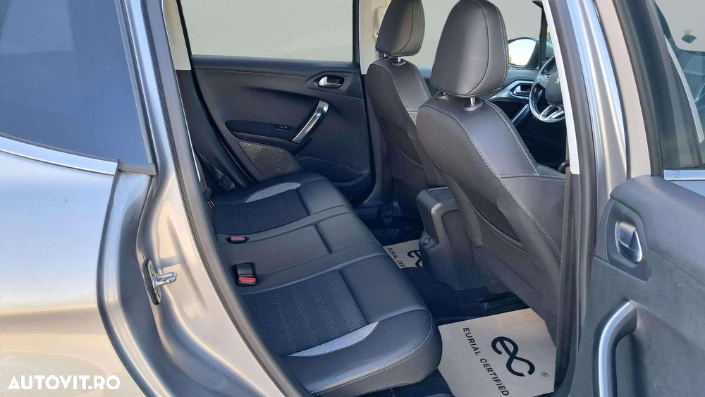 Peugeot 2008 1.2 PureTech Turbo Allure - 21