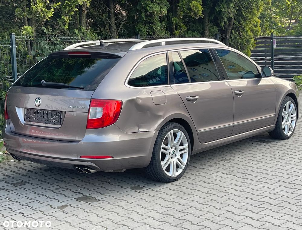 Skoda Superb 2.0 TSI DSG Exclusive - 4