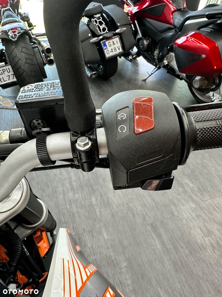 KTM Duke 390 - 28