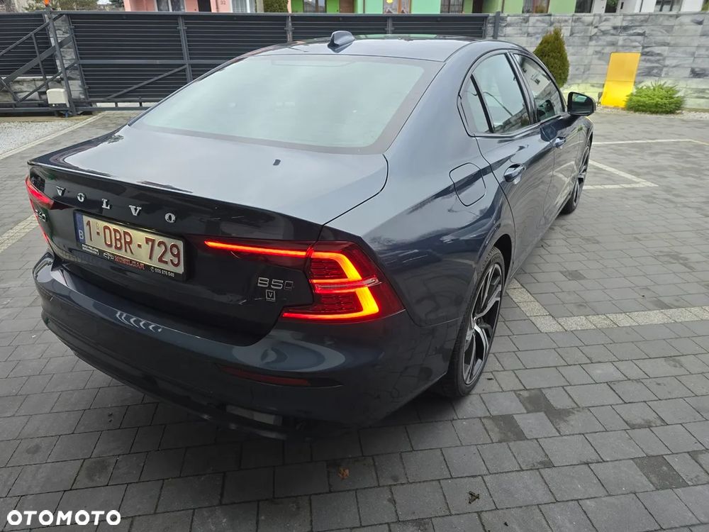 Volvo S60 B5 B AWD Ultimate Dark - 5