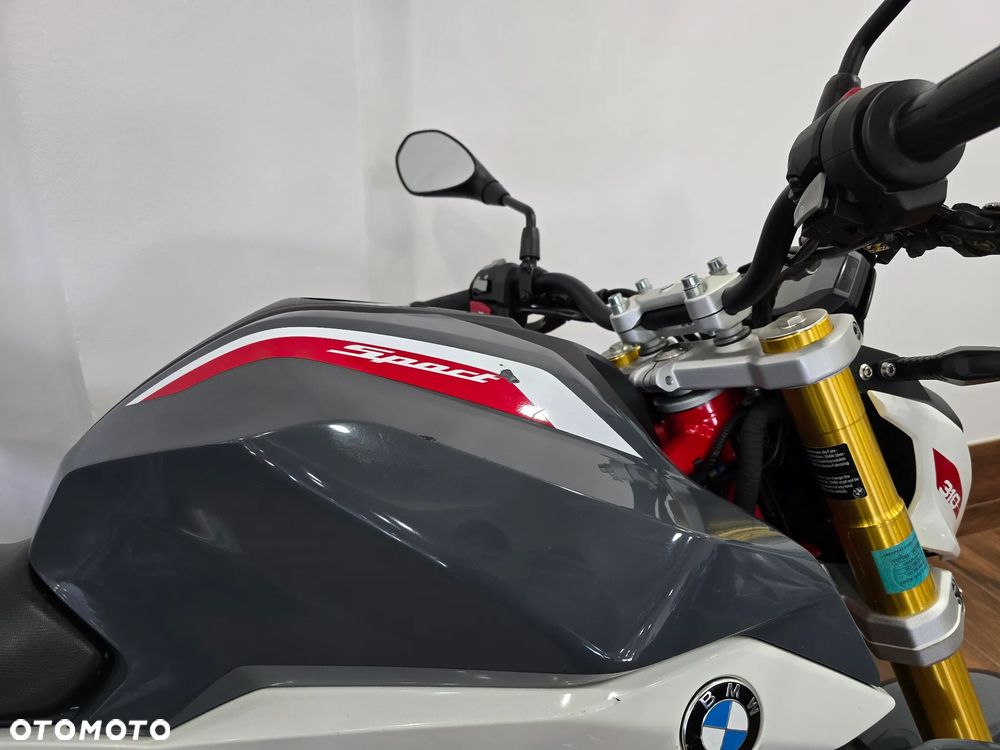 BMW G - 19