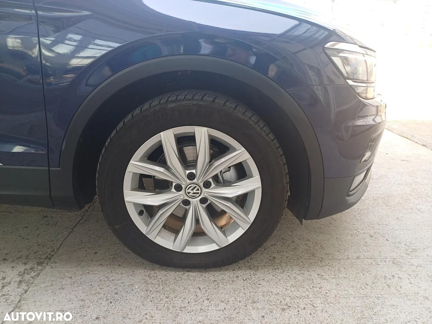 Volkswagen Tiguan 2.0 TDI DSG Advanced - 28