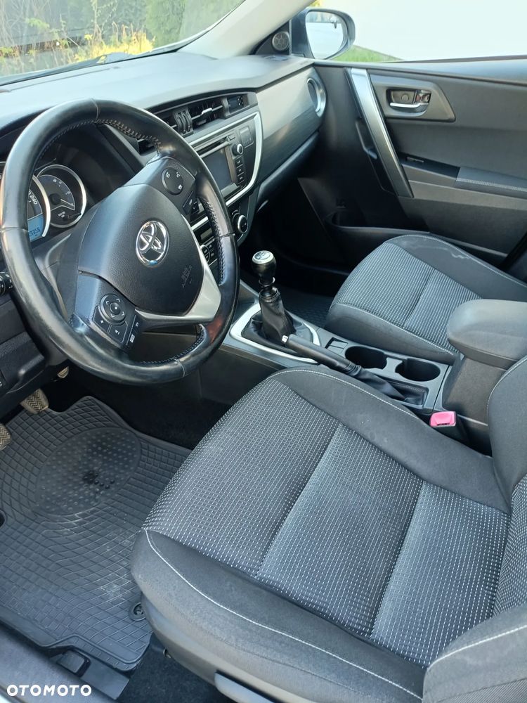 Toyota Auris 1.6 Prestige - 30