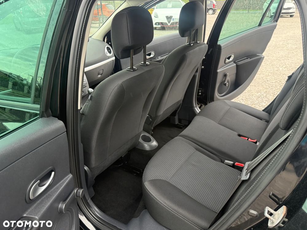 Renault Clio 1.2 16V Dynamique - 23