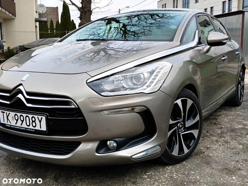 Citroën DS5 1.6 THP SoChic - 1