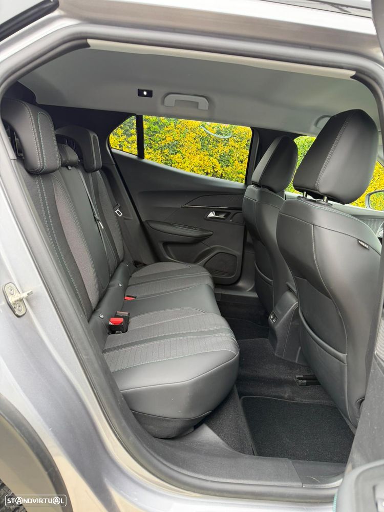 Peugeot 2008 PureTech 130 Allure Pack - 8