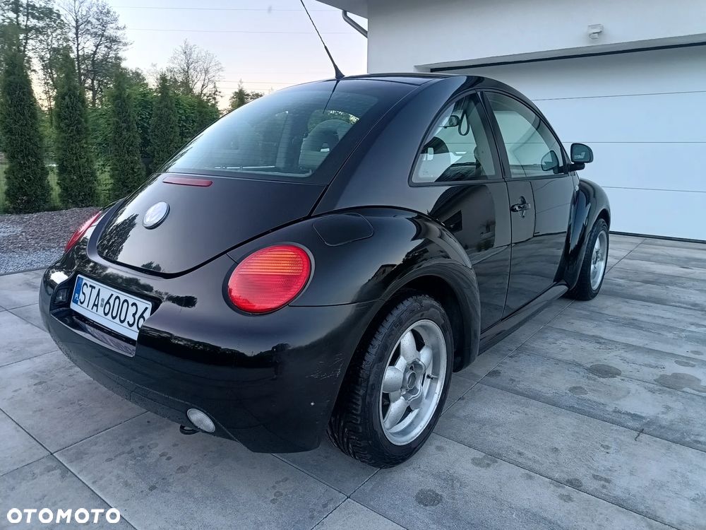 Volkswagen New Beetle - 24