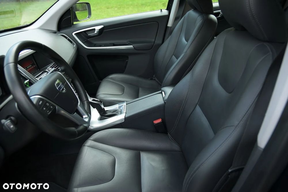 Volvo XC 60 D3 Drive-E Ocean Race - 26