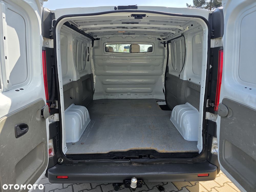 Opel Vivaro - 10