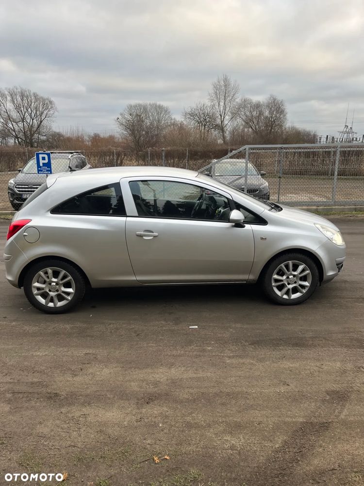 Opel Corsa 1.2 16V Essentia - 5
