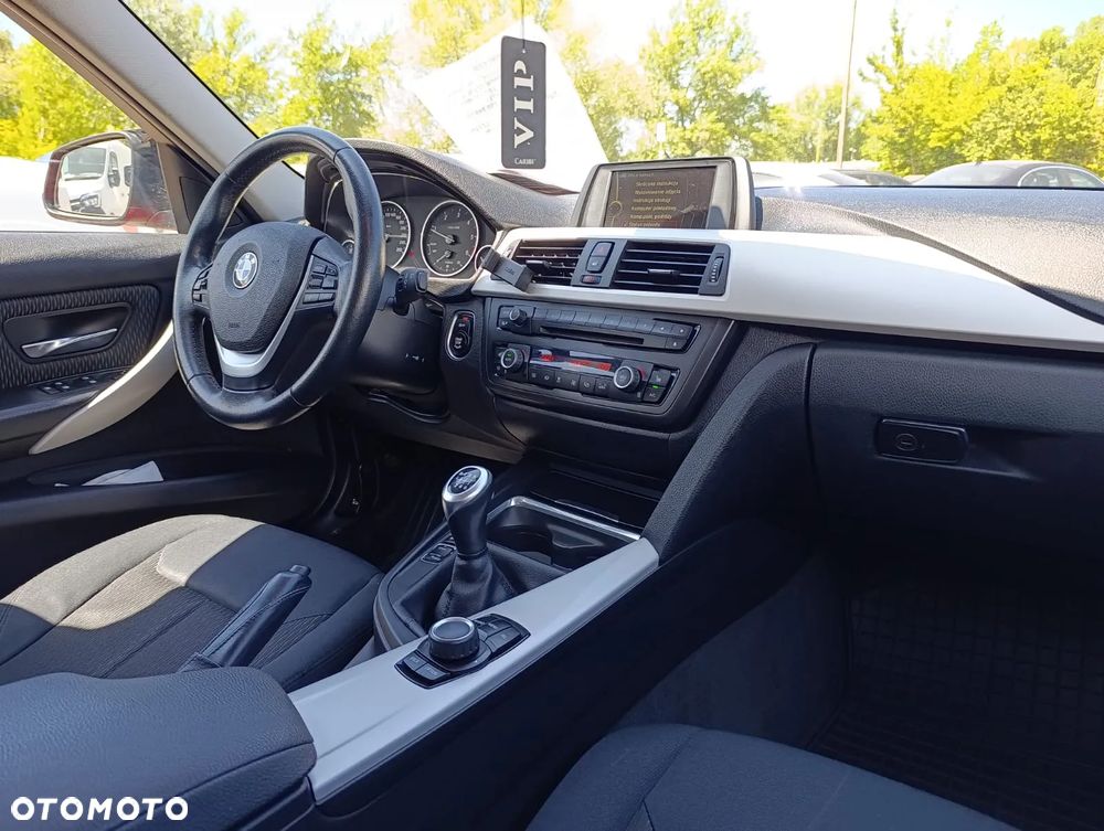 BMW Seria 3 320d - 7