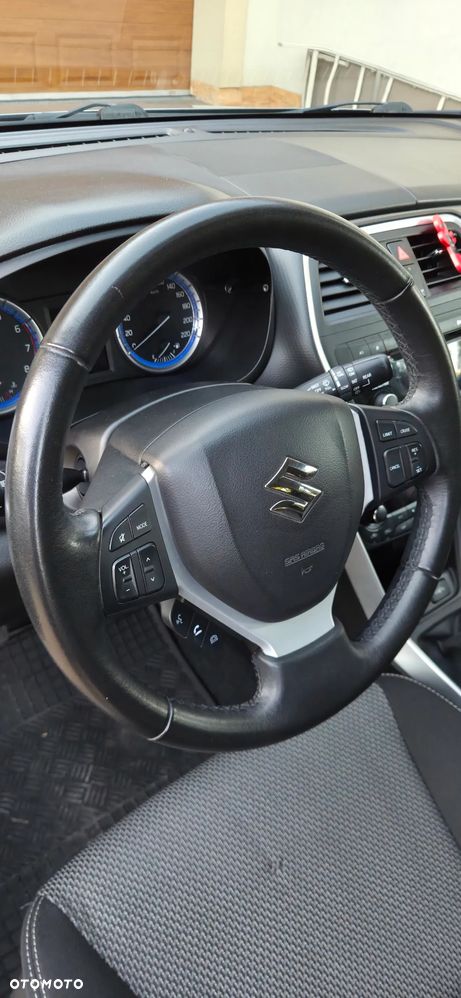 Suzuki SX4 S-Cross 1.6 Premium 4WD - 24