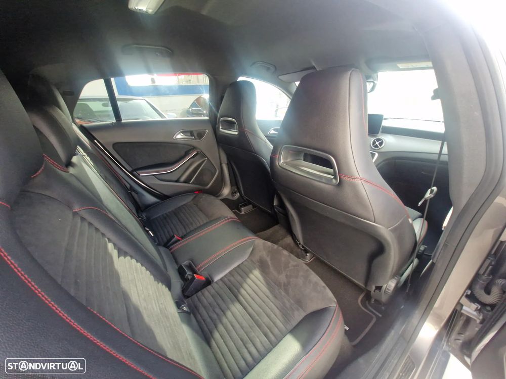 Mercedes-Benz CLA 200 d 7G-DCT AMG Line - 6
