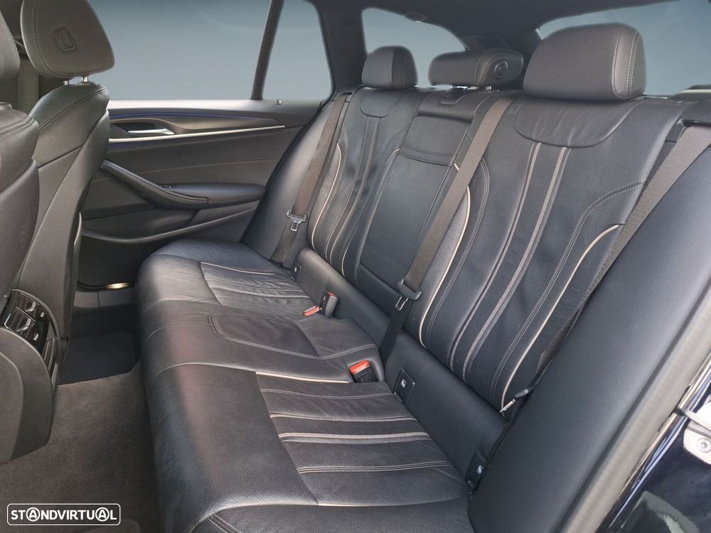 BMW 520 d Pack Desportivo M Auto - 14