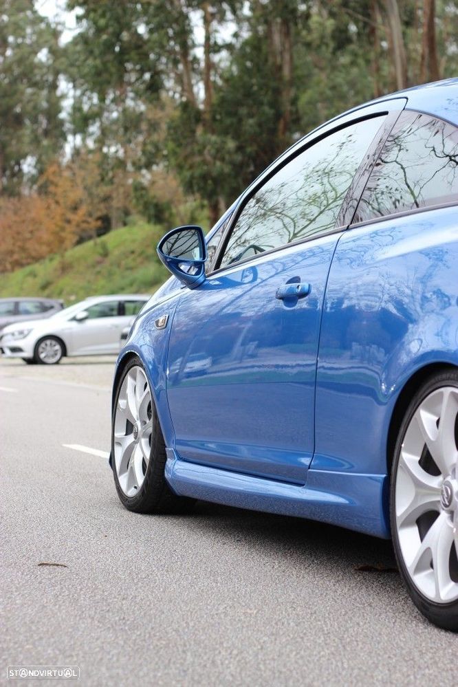 Opel Corsa 1.6 Turbo OPC - 11