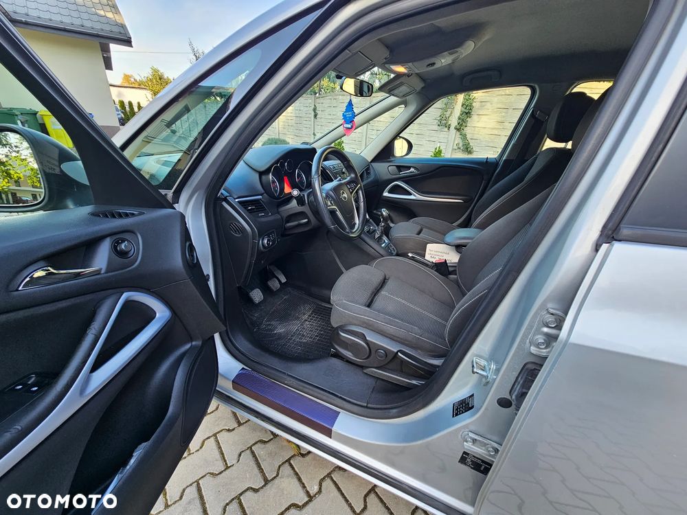 Opel Zafira - 12