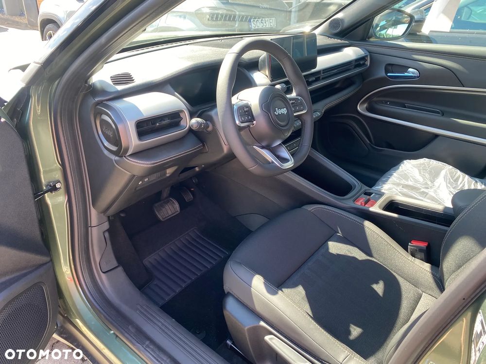 Jeep Avenger 1.2 T3 mHEV 85th Anniversary eDCT6 - 11