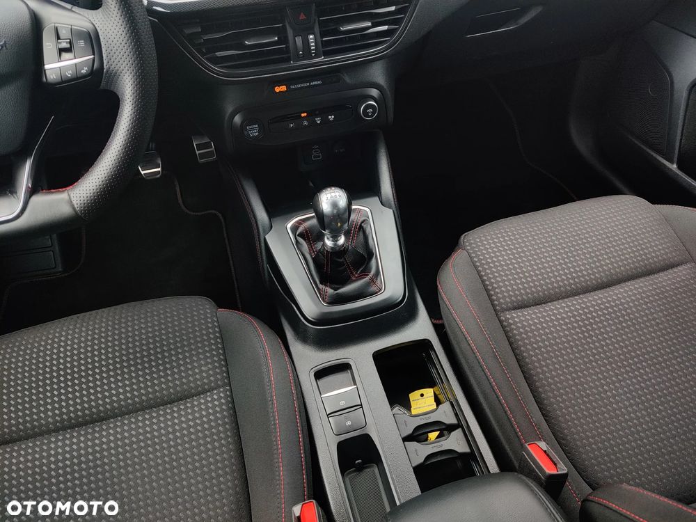 Ford Focus 1.0 EcoBoost Hybrid ST-LINE X - 11