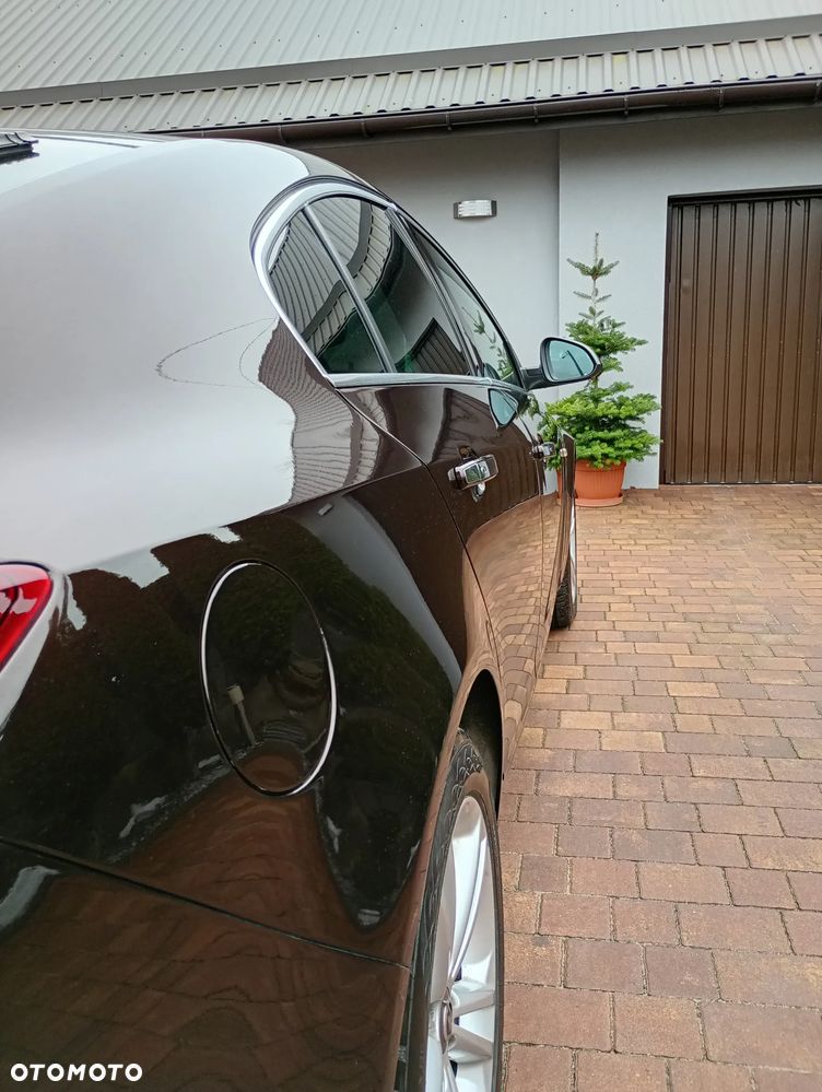 Opel Insignia - 16