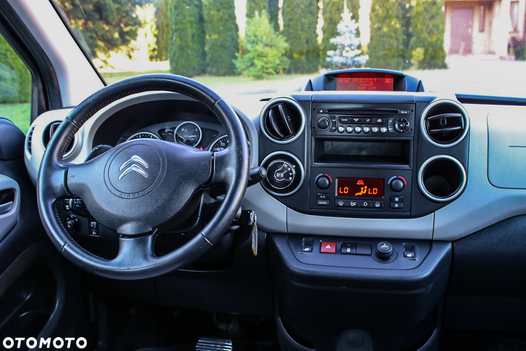 Citroën Berlingo Multispace e-HDi 90 FAP EGS6 Exclusive - 25