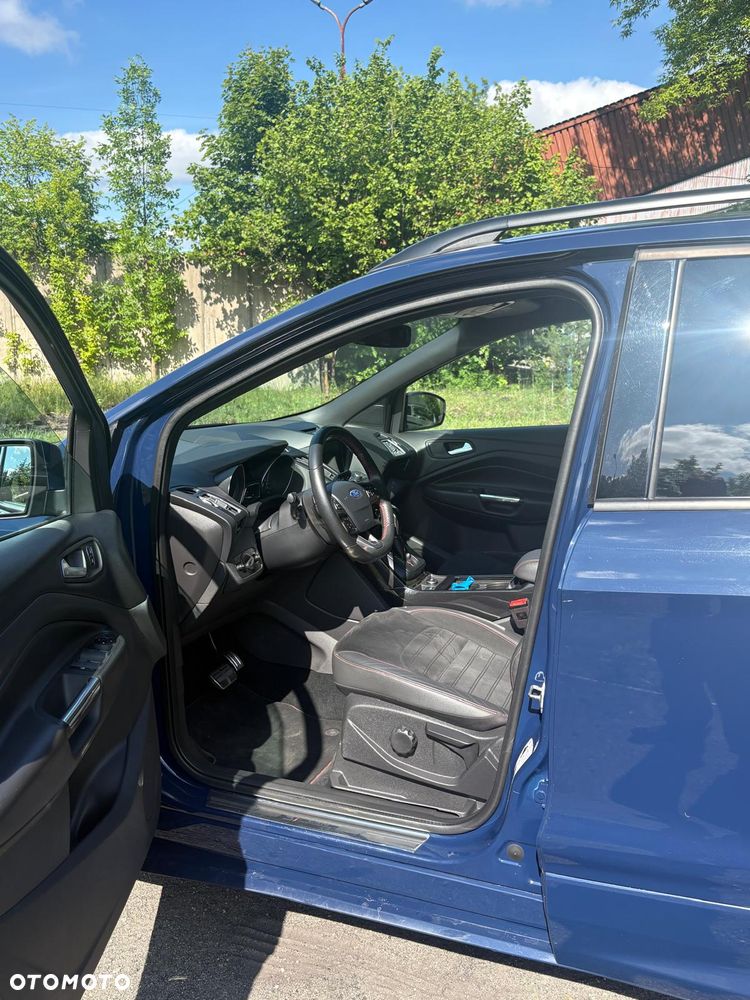 Ford Kuga 2.0 TDCi 4x4 ST-Line - 10