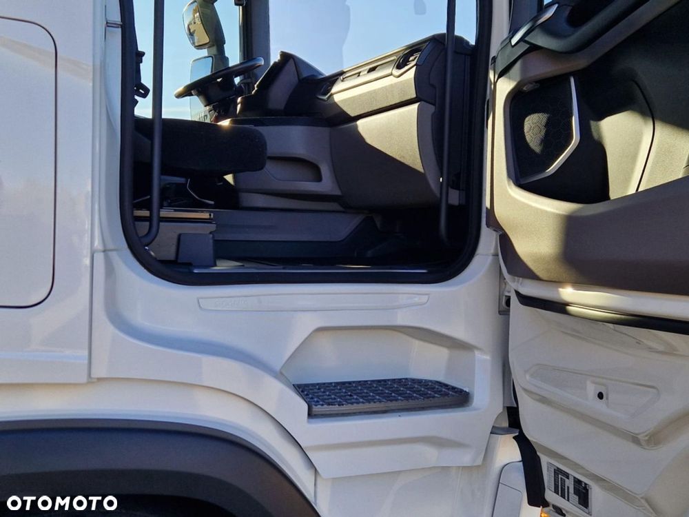 Scania R 460 A4x2NA - 12