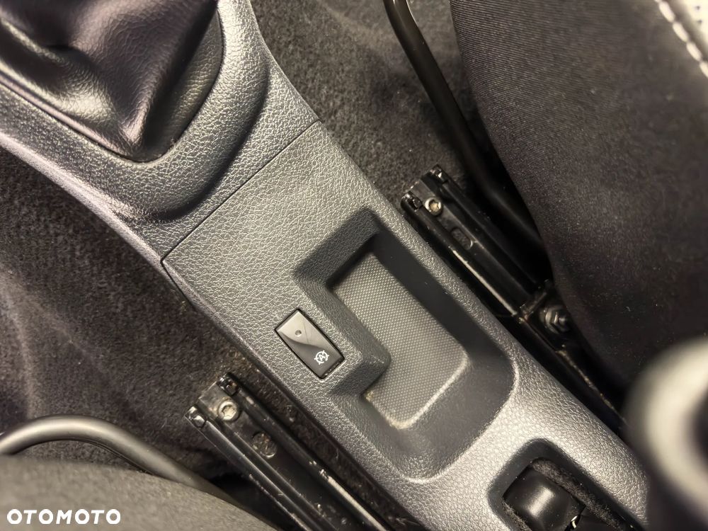 Dacia Sandero 0.9 TCe Laureate - 24