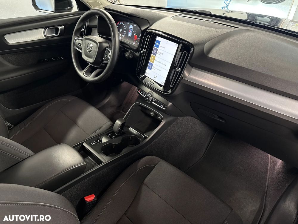 Volvo XC 40 - 25