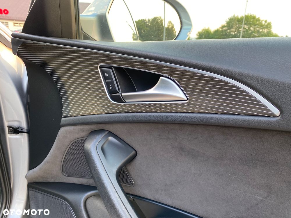 Audi A6 Avant 2.0 TDI Ultra S tronic - 24