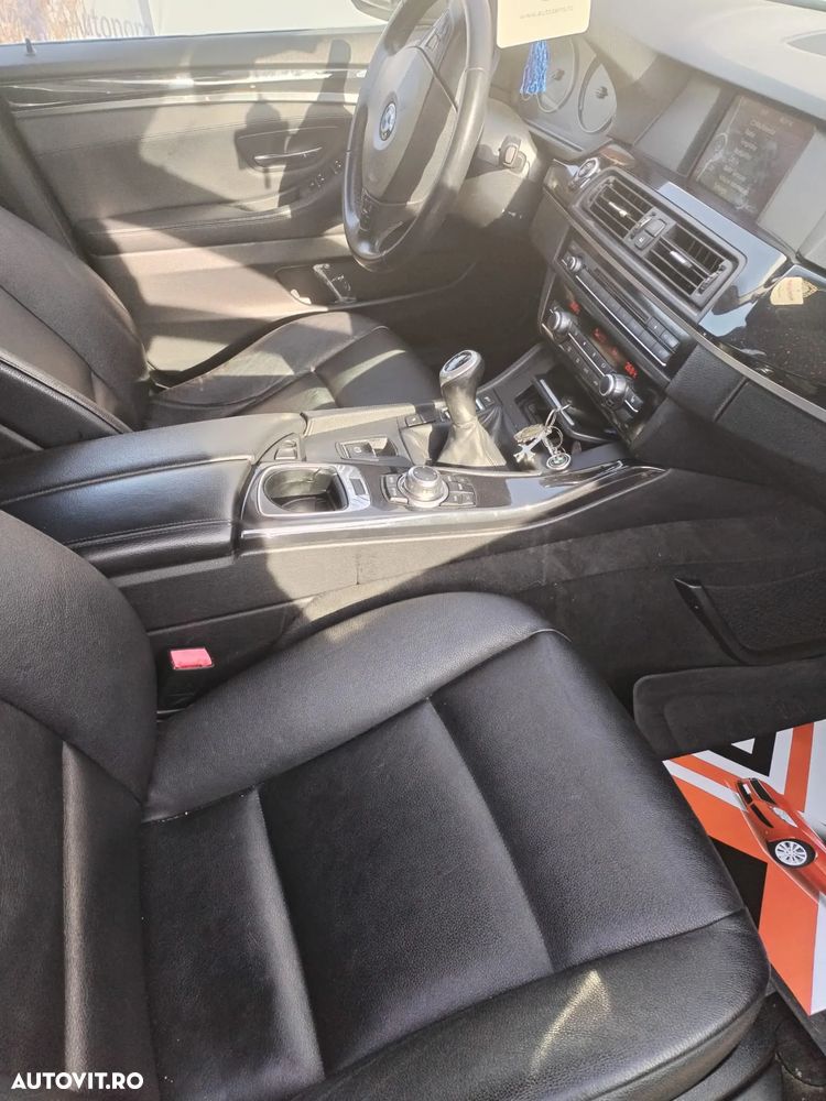 BMW Seria 5 520d Touring - 6