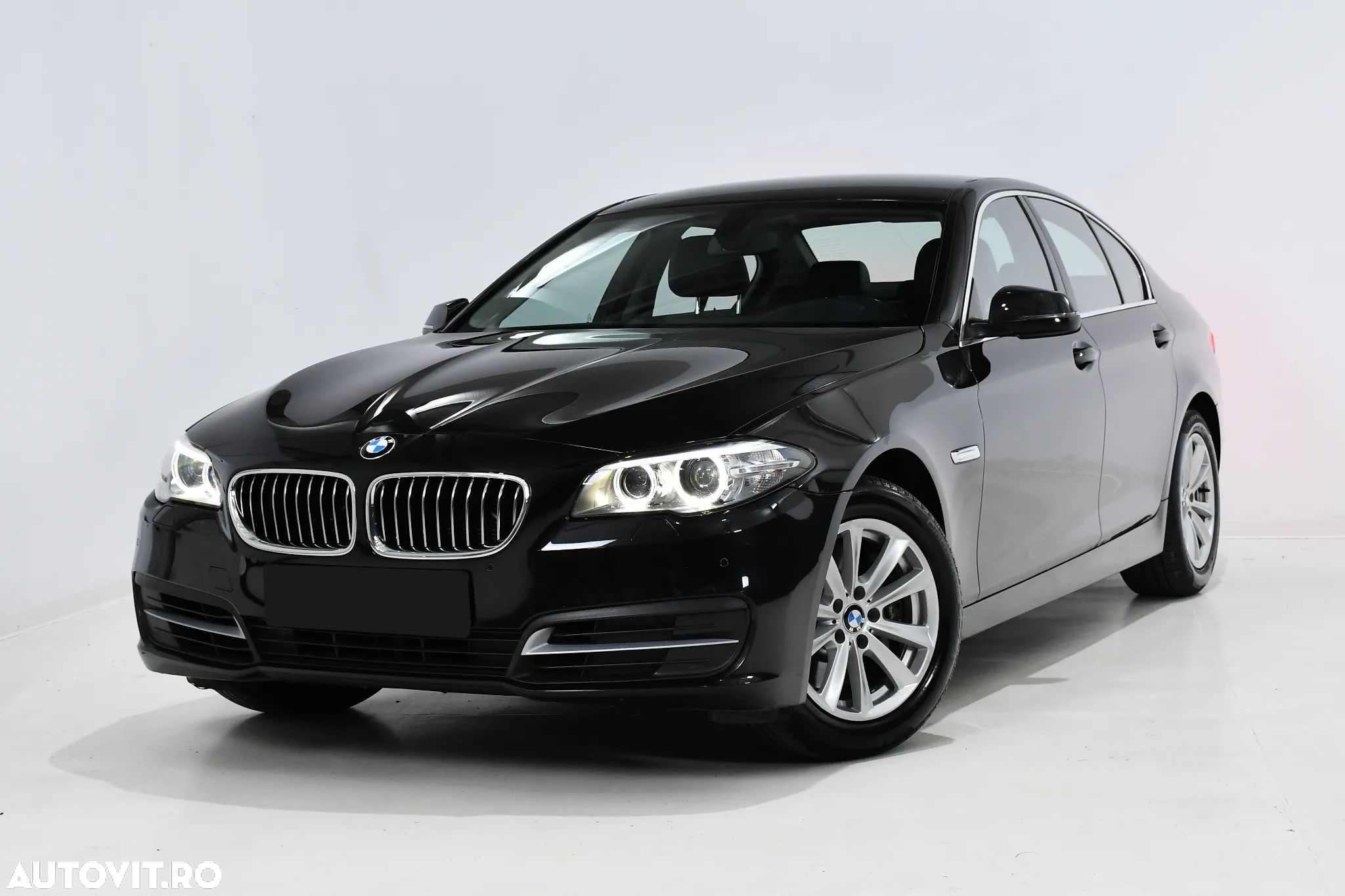BMW Seria 5 525d xDrive Aut. - 1