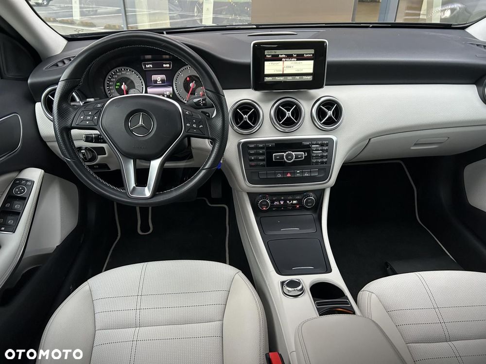 Mercedes-Benz Klasa A 180 7G-DCT - 17