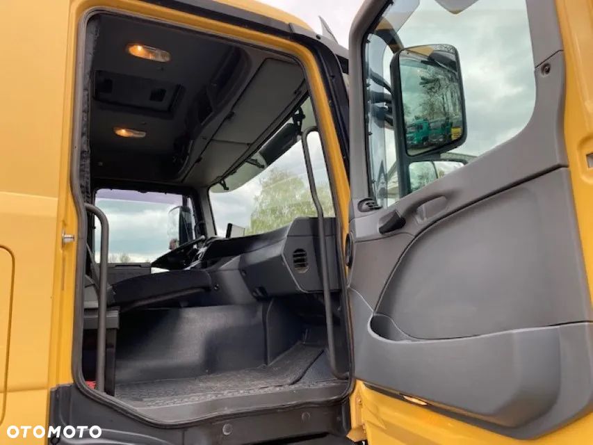 Mercedes-Benz ACTRIS 3244 - 18