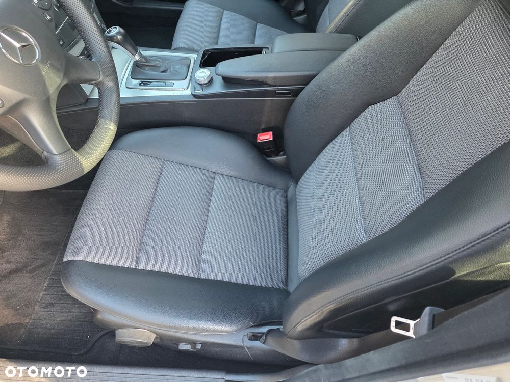 Mercedes-Benz Klasa C 200 7G-TRONIC Avantgarde Edition - 14