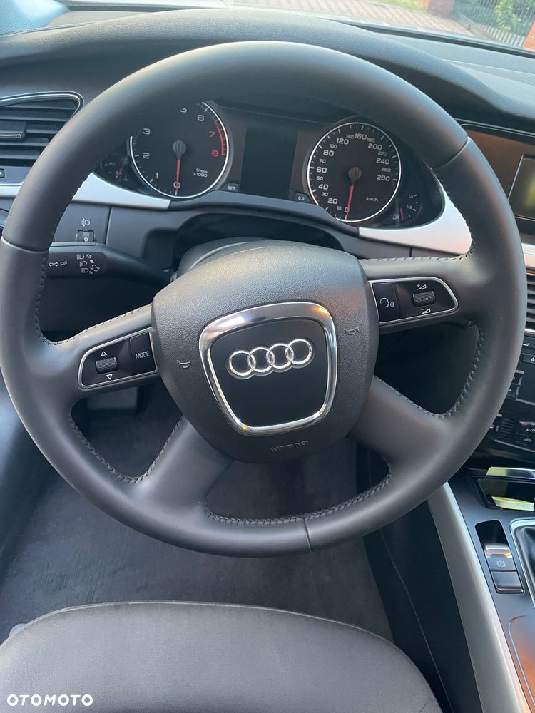Audi A4 Limousine - 17
