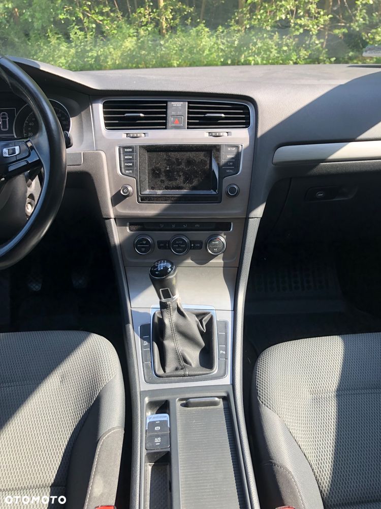 Volkswagen Golf 1.6 TDI BMT Comfortline - 8