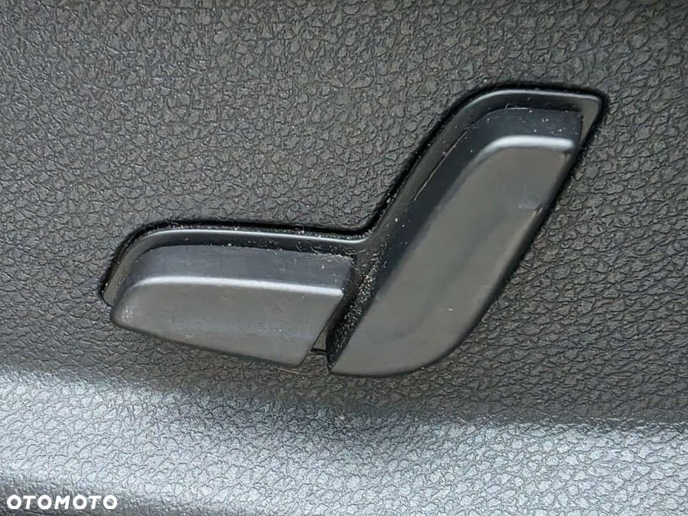 Mercedes-Benz GLC - 17