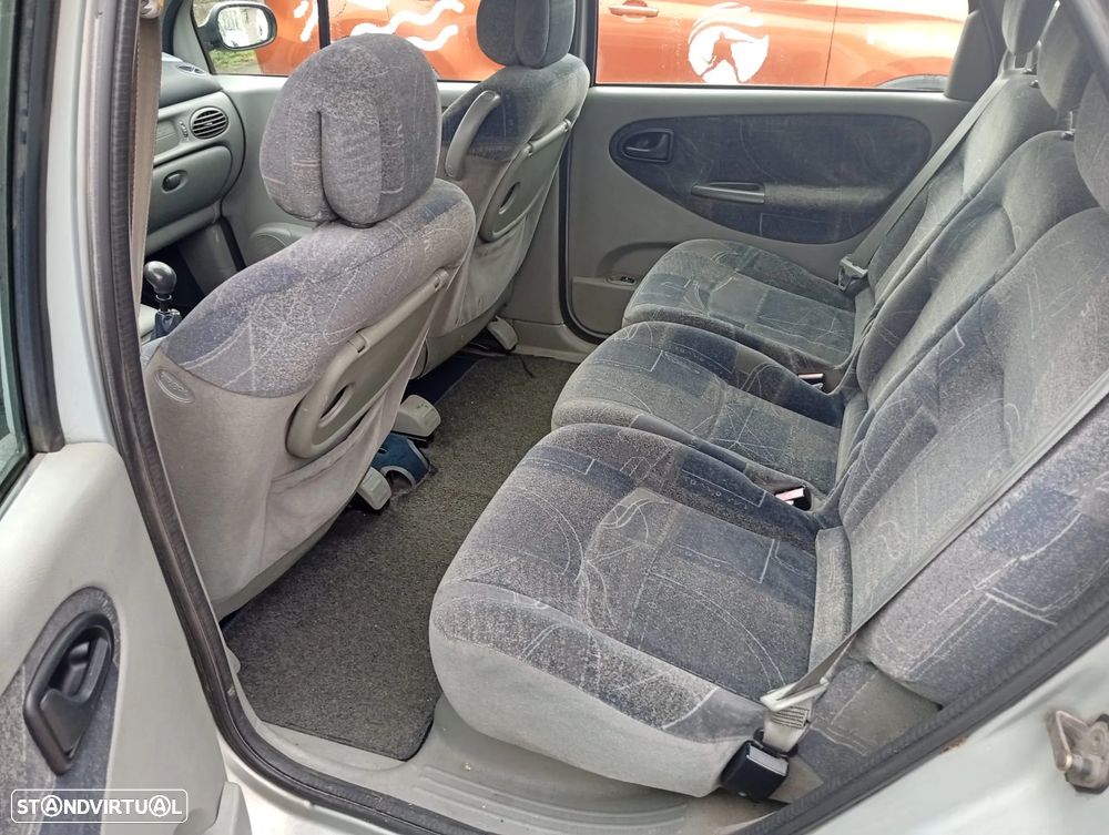 Renault Scénic 1.4 16V RXT AC - 5