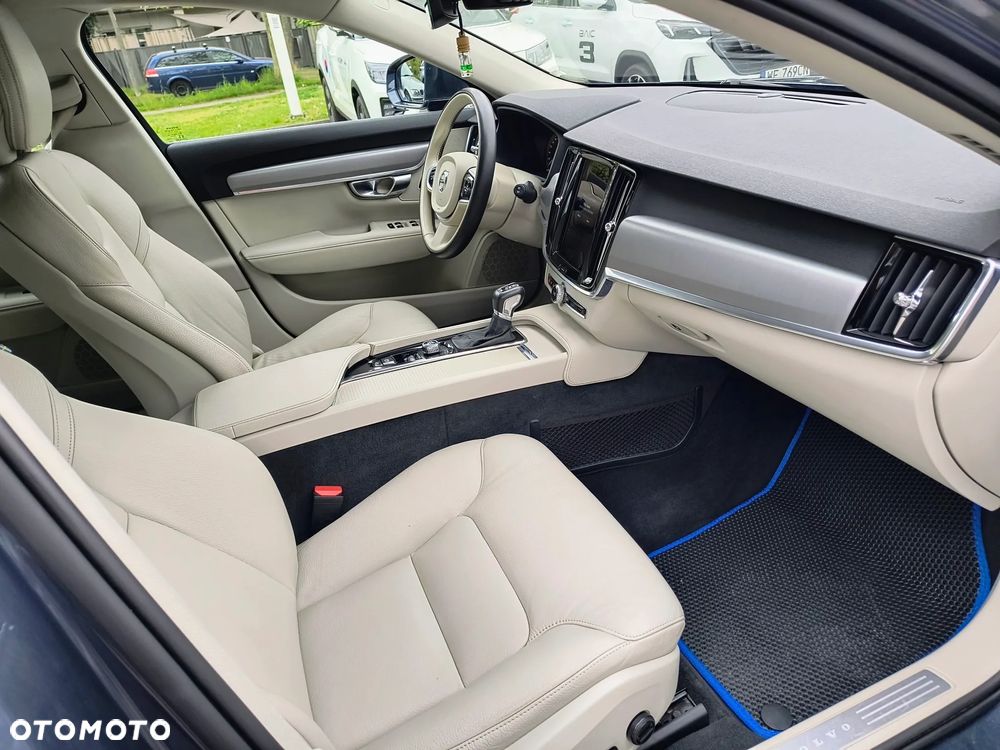 Volvo V90 D4 Momentum Pro - 14