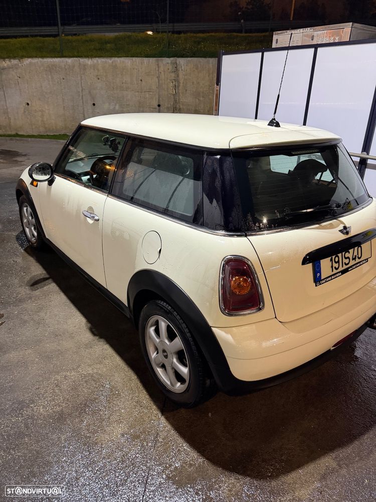 MINI 3 Portas One D - 7