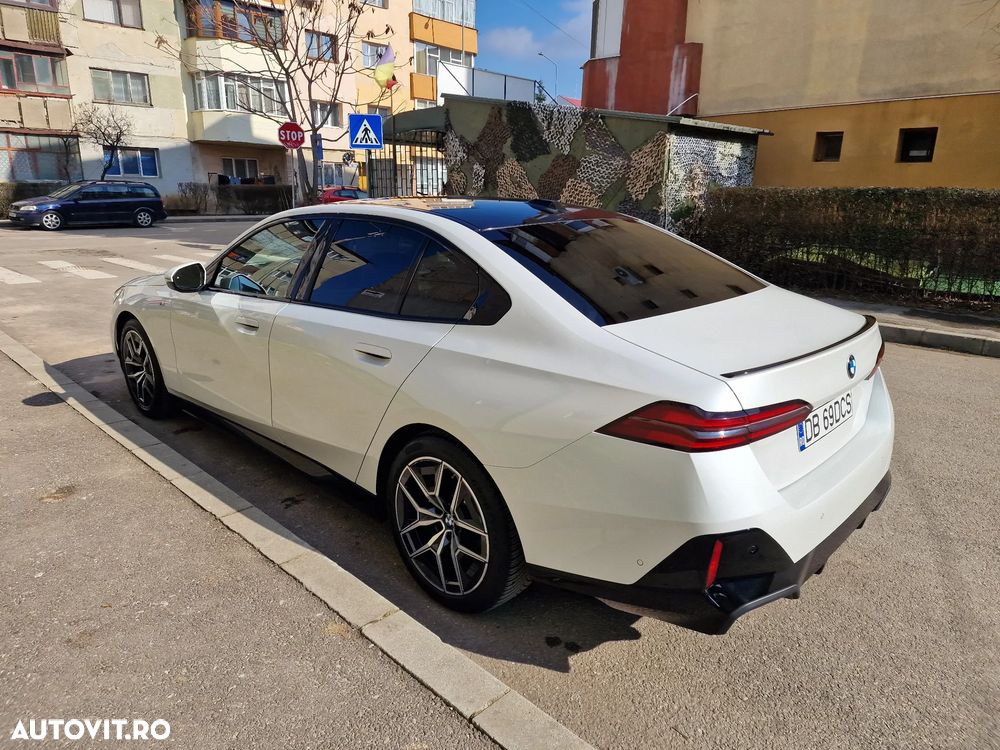 BMW Seria 5 520i Aut. - 8